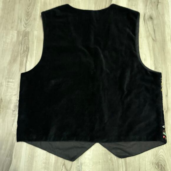 New Directions‎ Women's Black Velvet Button Up Embroidered Holiday Vest Size L - Picture 4 of 5